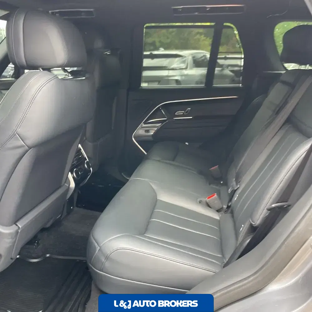 2023 Land Rover Range Rover SE