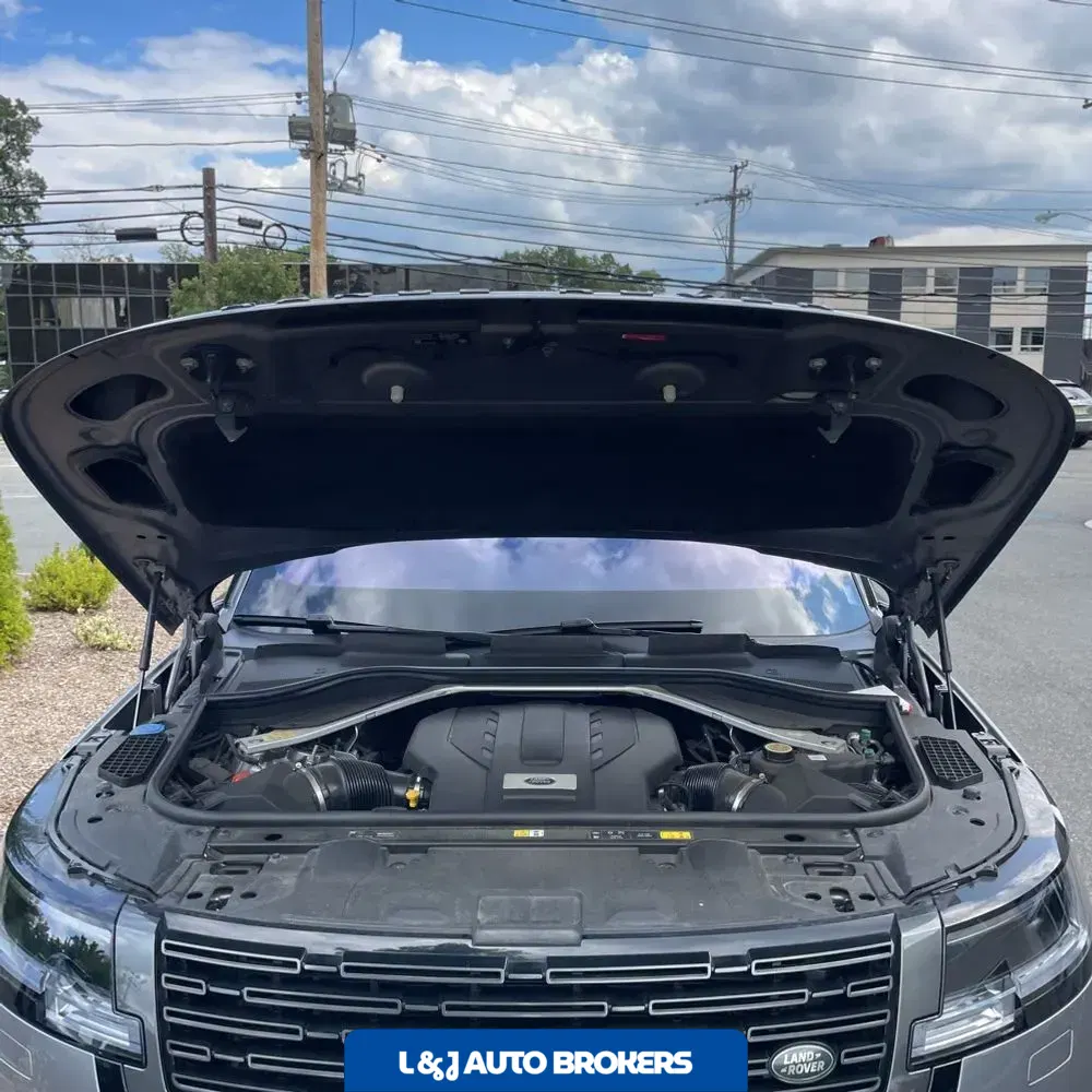 2023 Land Rover Range Rover SE