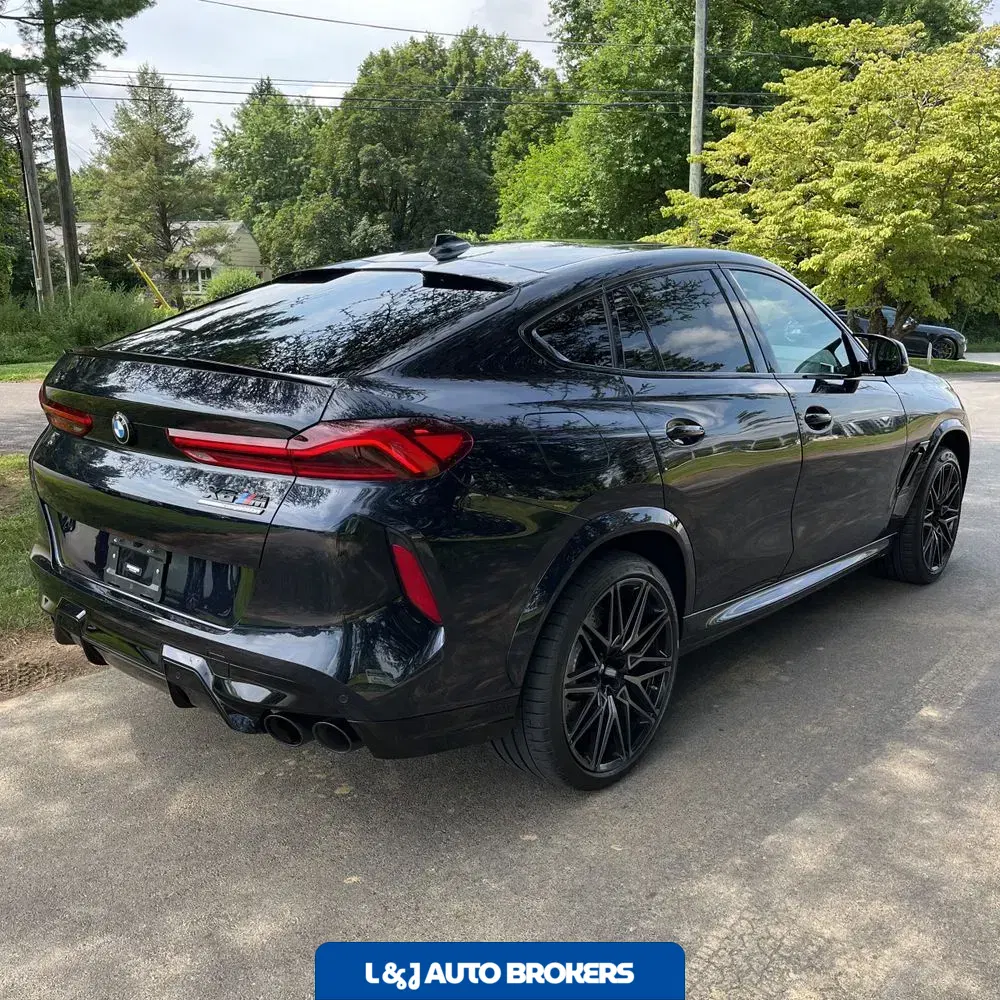 2022 BMW X6 M
