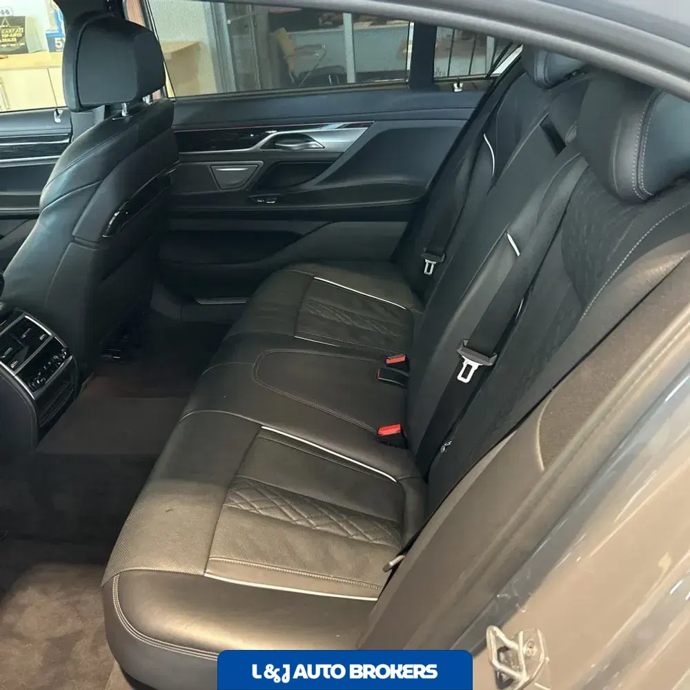 2022 BMW 7-Series 750xi