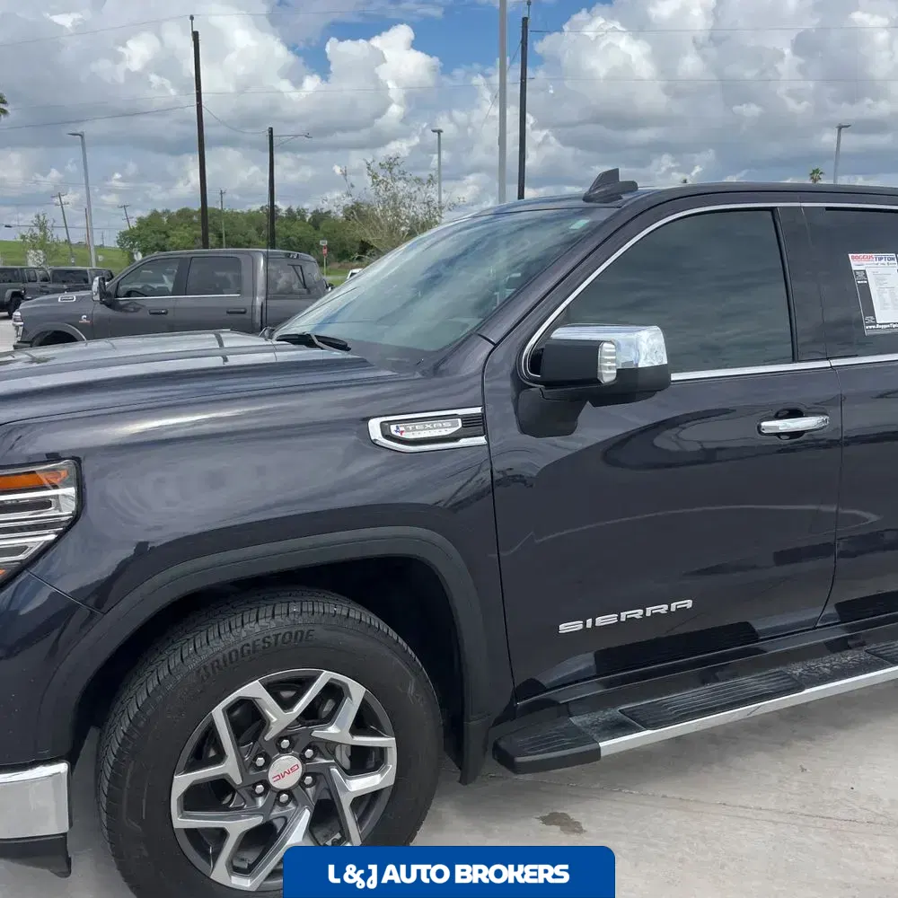 2024 GMC Sierra 1500 SLT
