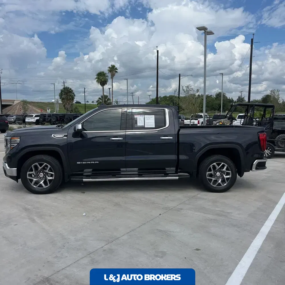 2024 GMC Sierra 1500 SLT