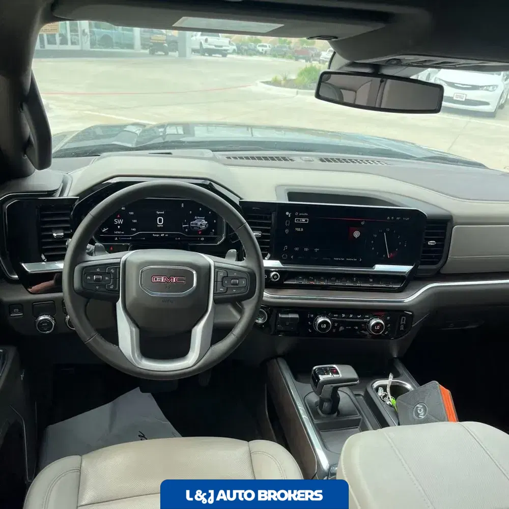 2024 GMC Sierra 1500 SLT