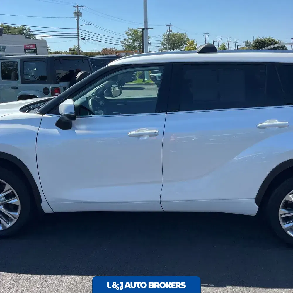 2025 Toyota Highlander Limited