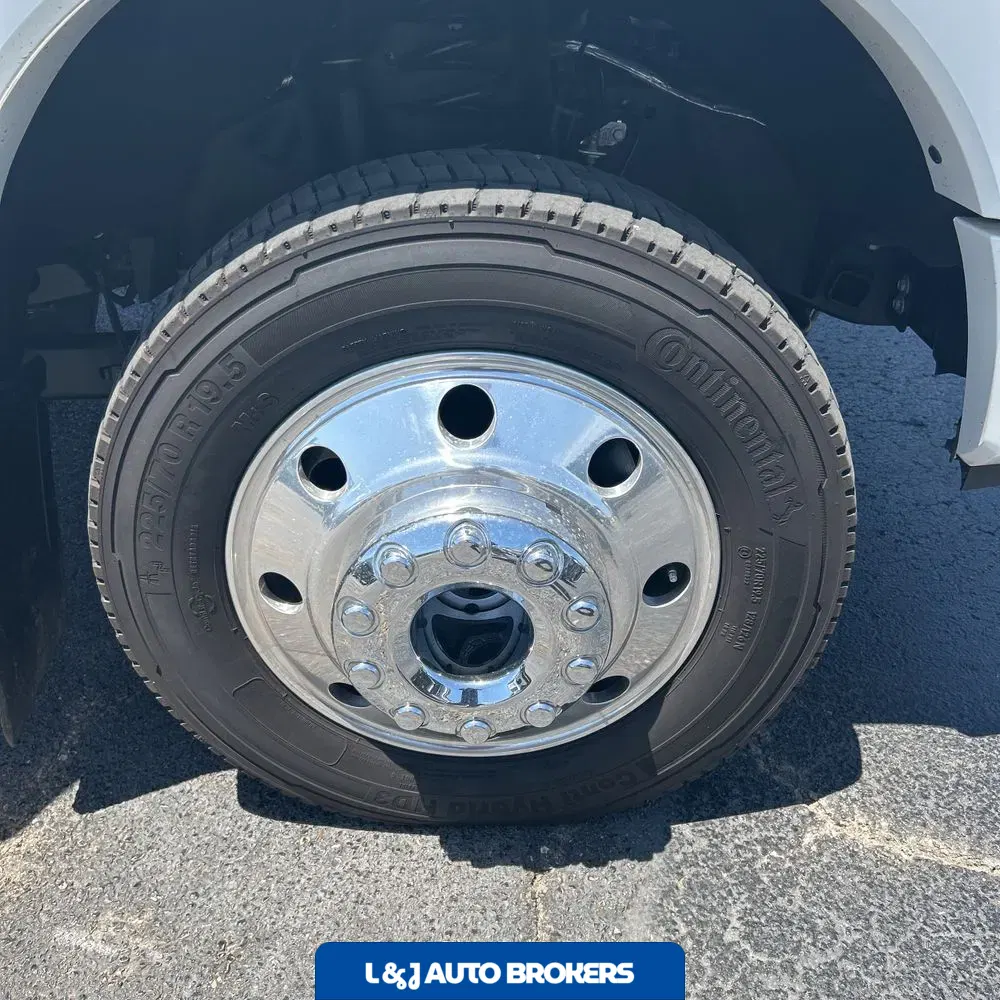 2023 Ford F-450 Super Duty Platinum