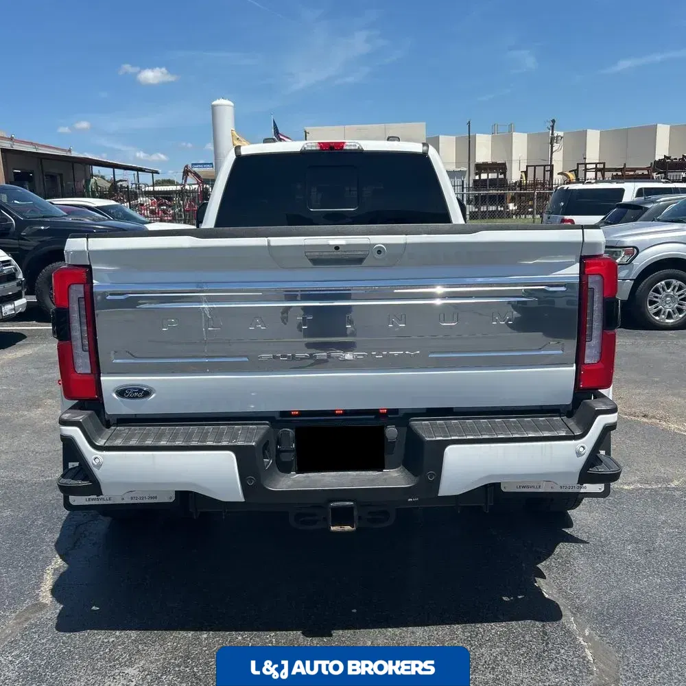 2023 Ford F-450 Super Duty Platinum