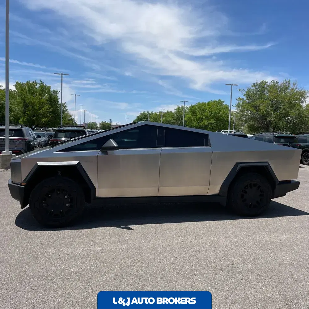 2024 Tesla Cybertruck Base