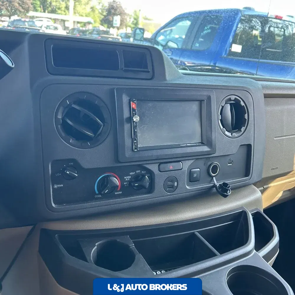 2022 Ford Commercial Vans E350