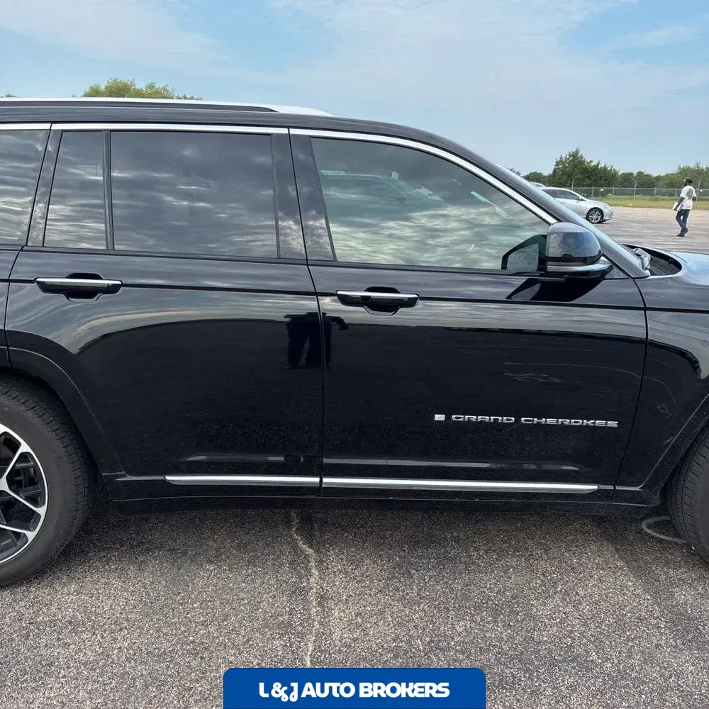 2023 Jeep Grand Cherokee Summit Reserve