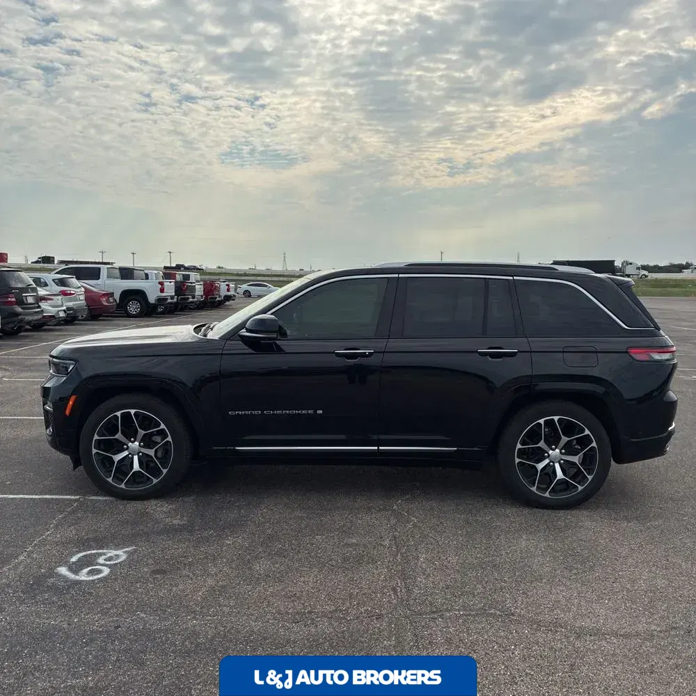 2023 Jeep Grand Cherokee Summit Reserve