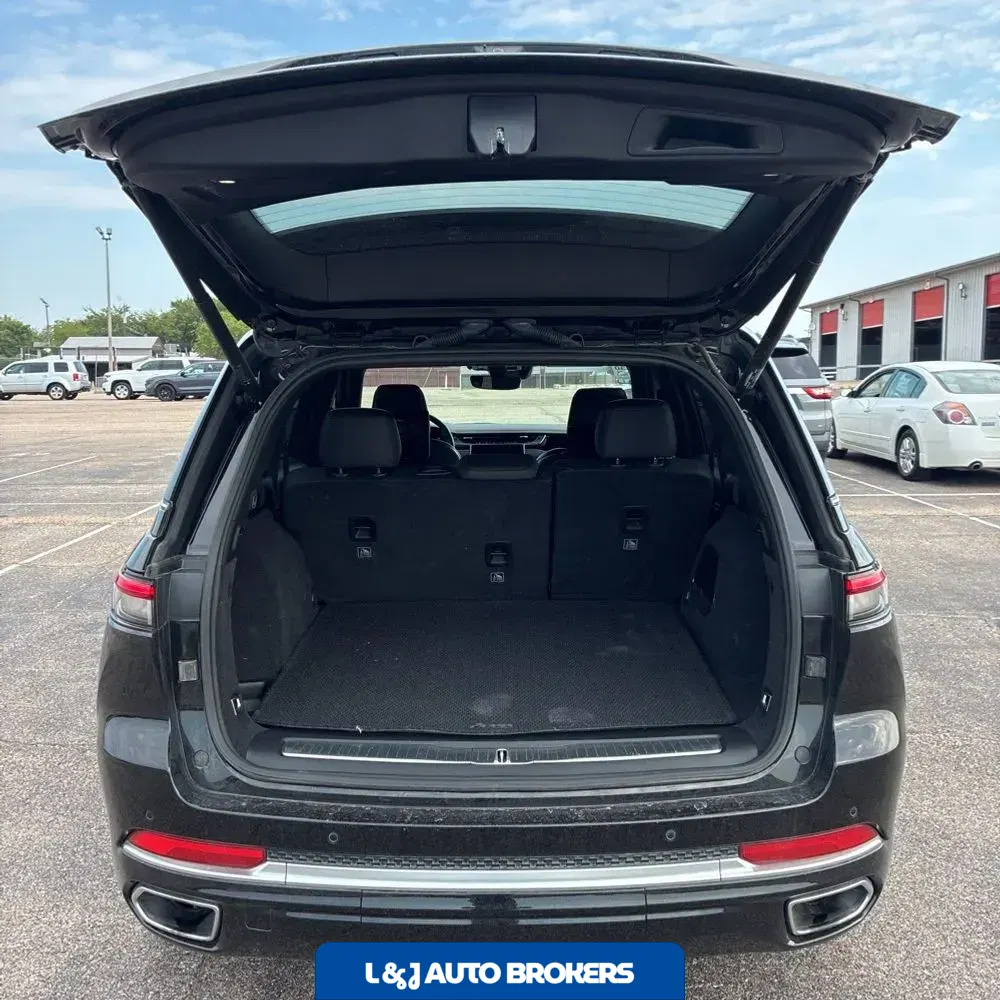 2023 Jeep Grand Cherokee Summit Reserve