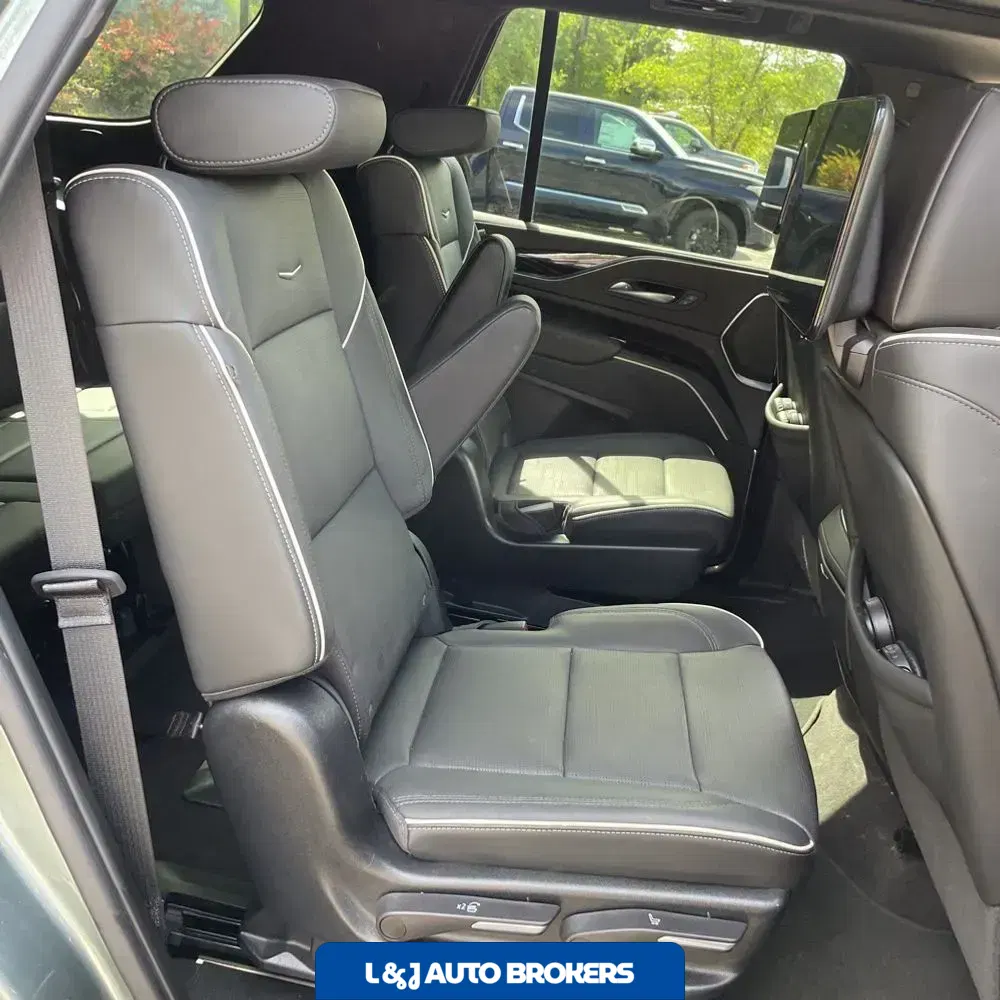 2023 Cadillac Escalade Sport
