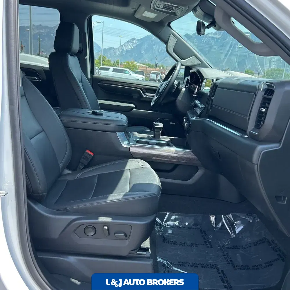2024 Chevrolet Silverado 1500 LTZ