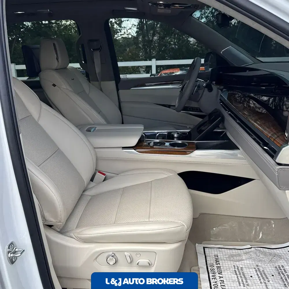 2025 Cadillac Escalade ESV Sport Platinum