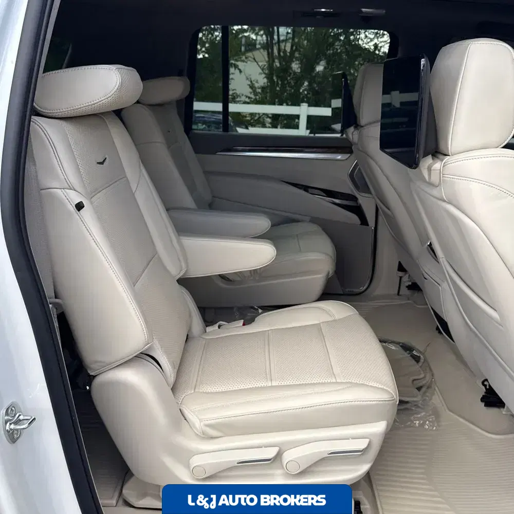 2025 Cadillac Escalade ESV Sport Platinum