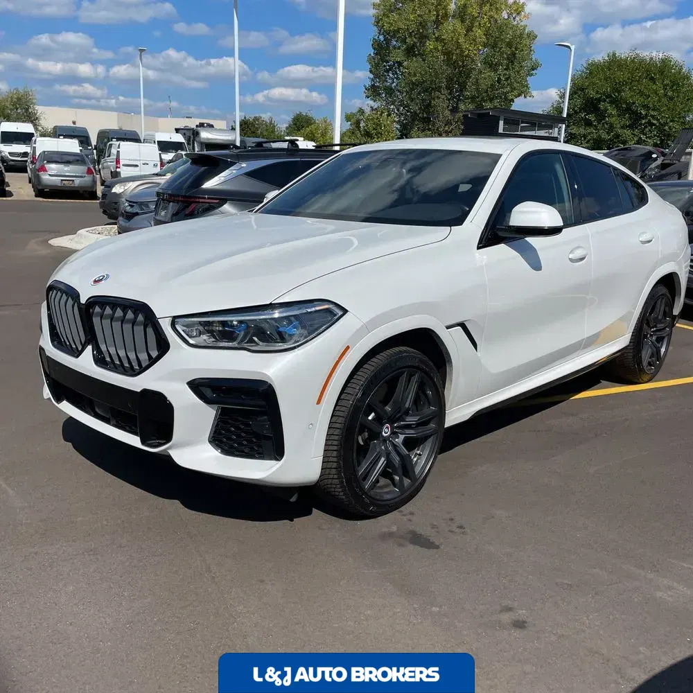 2023 BMW X6 M50i