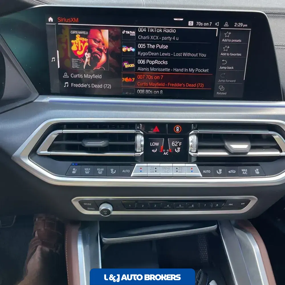 2023 BMW X6 M50i