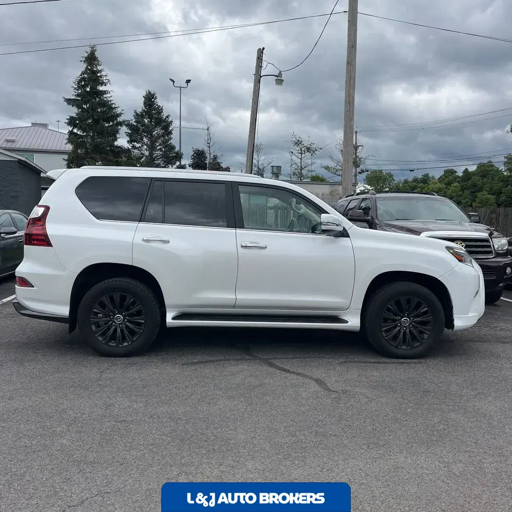 2022 Lexus GX 460 Base