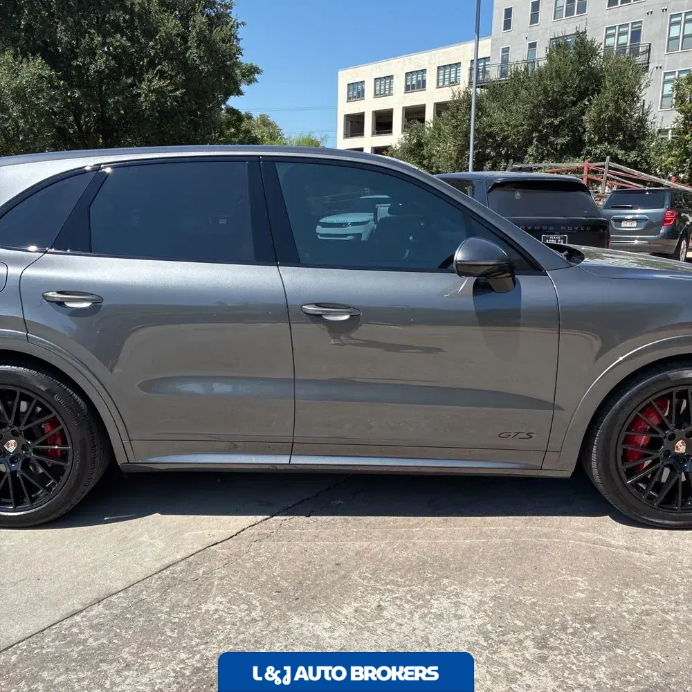 2023 Porsche Cayenne GTS