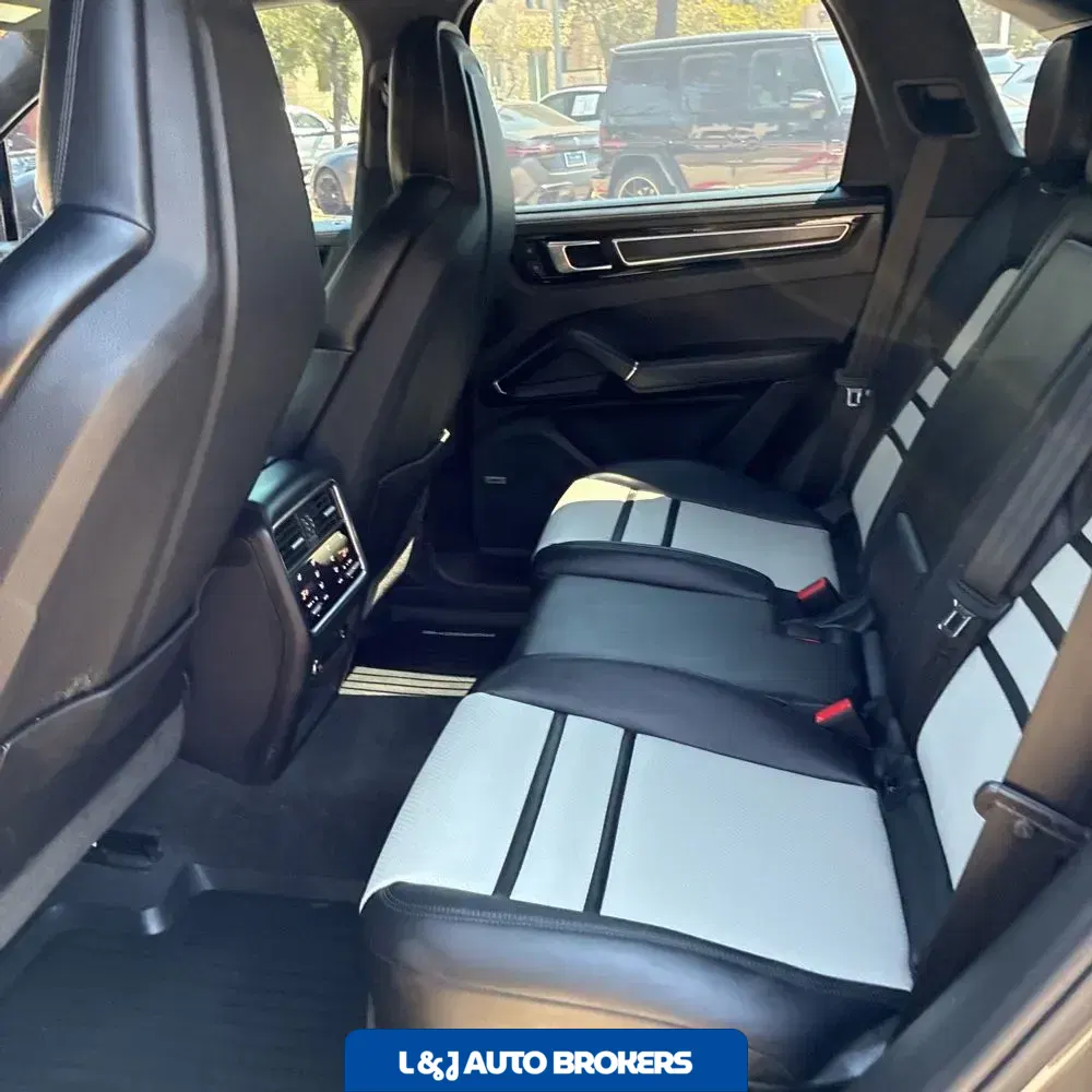 2023 Porsche Cayenne GTS