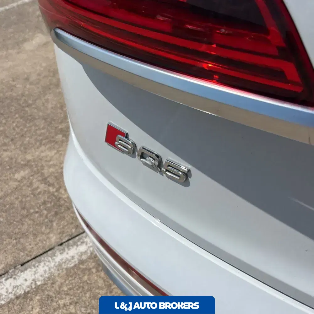 2024 Audi SQ5 Prestige