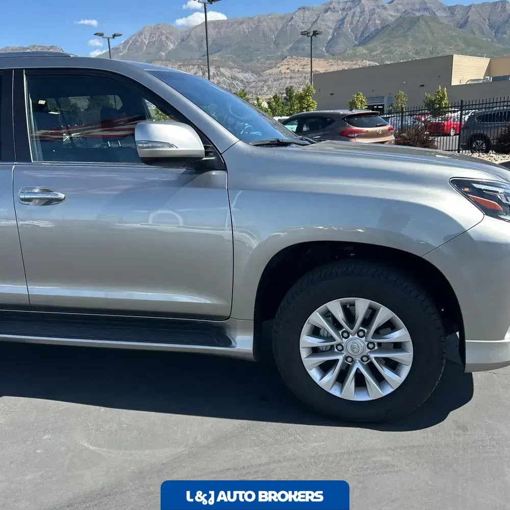 2023 Lexus GX 460 Base