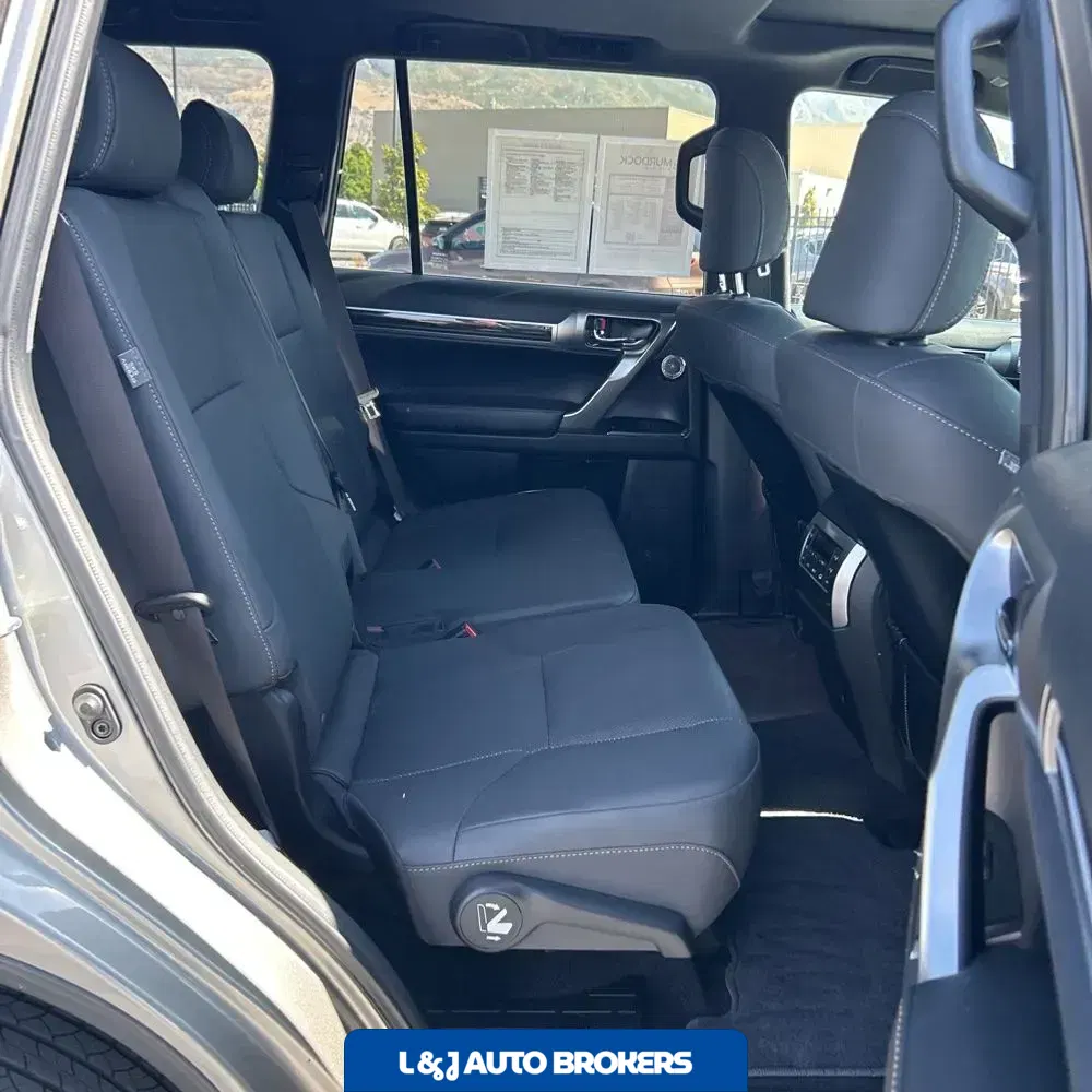 2023 Lexus GX 460 Base