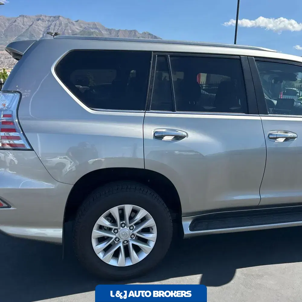 2023 Lexus GX 460 Base