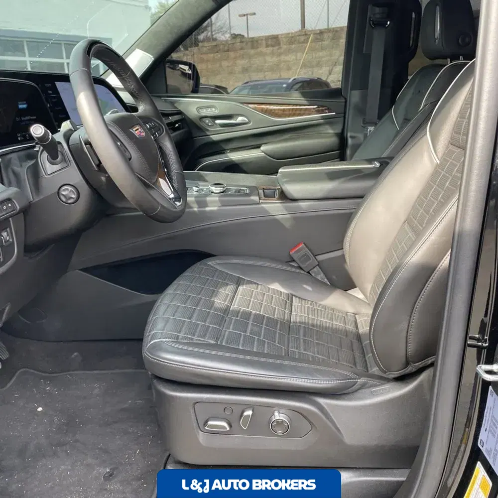 2024 Cadillac Escalade ESV Sport Platinum
