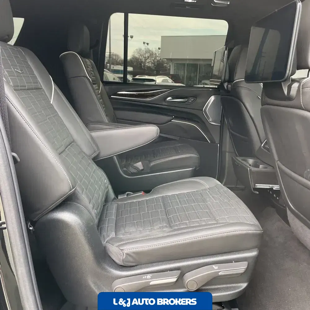 2024 Cadillac Escalade ESV Sport Platinum