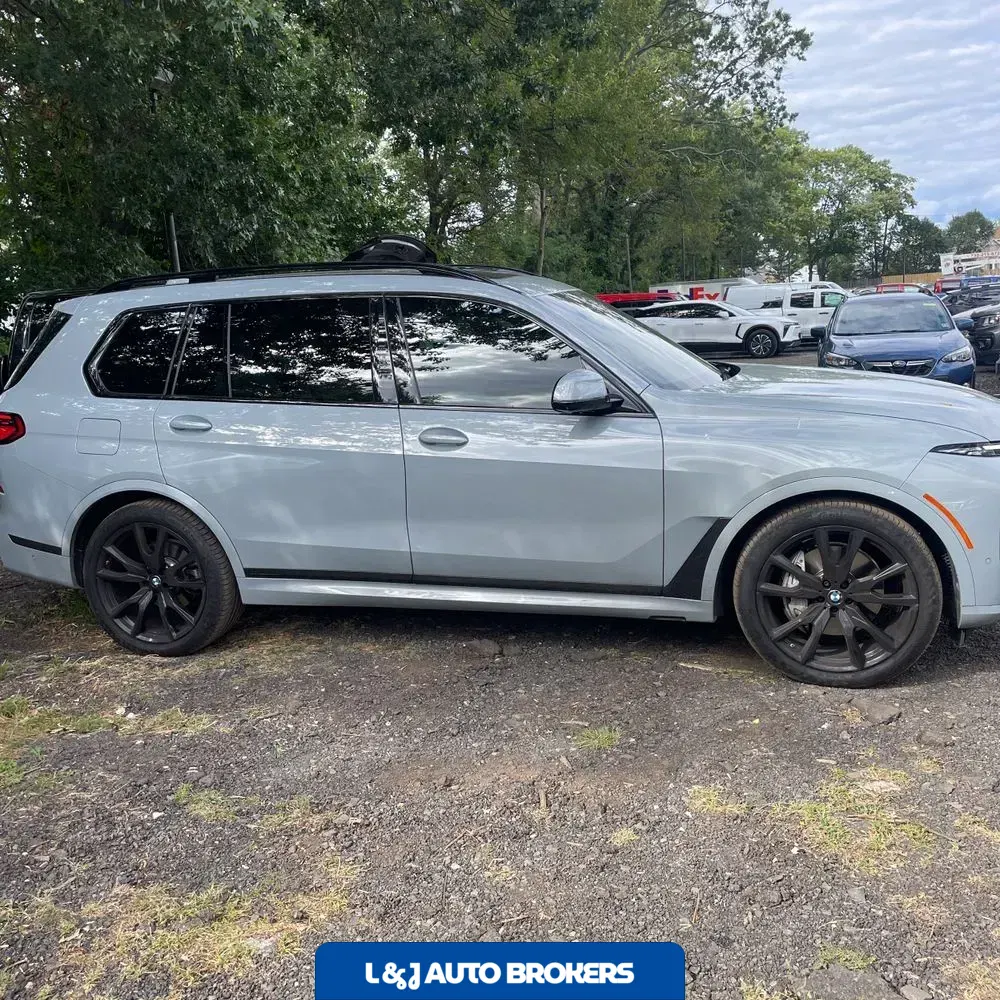 2025 BMW X7 XDrive40i