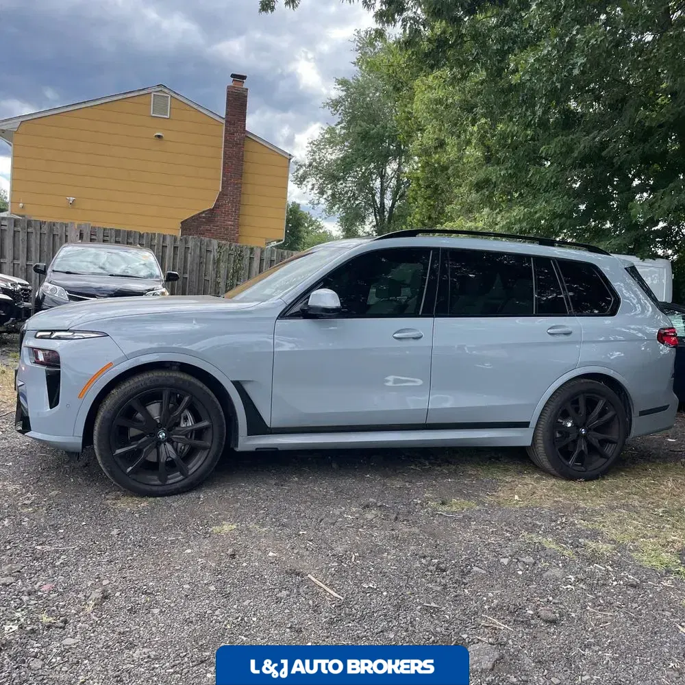 2025 BMW X7 XDrive40i