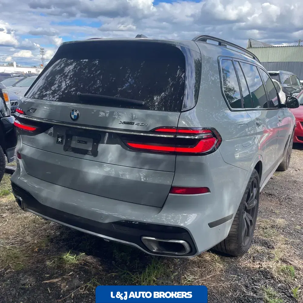 2025 BMW X7 XDrive40i