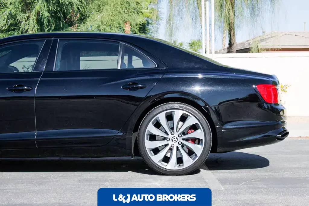 2020 Bentley Flying Spur W12 Sedan
