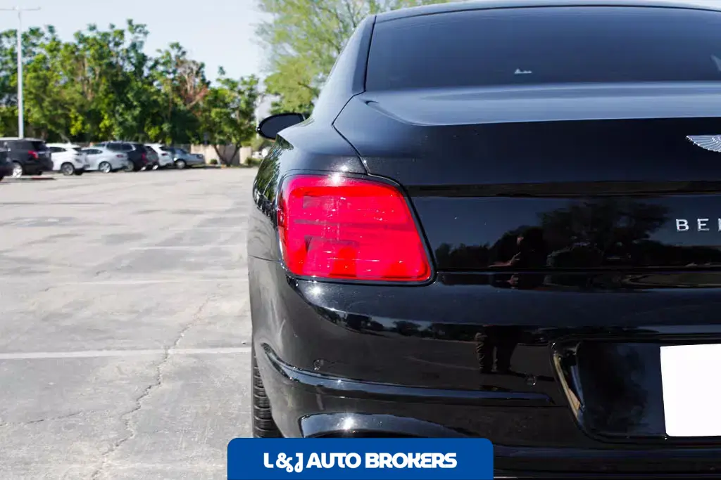 2020 Bentley Flying Spur W12 Sedan