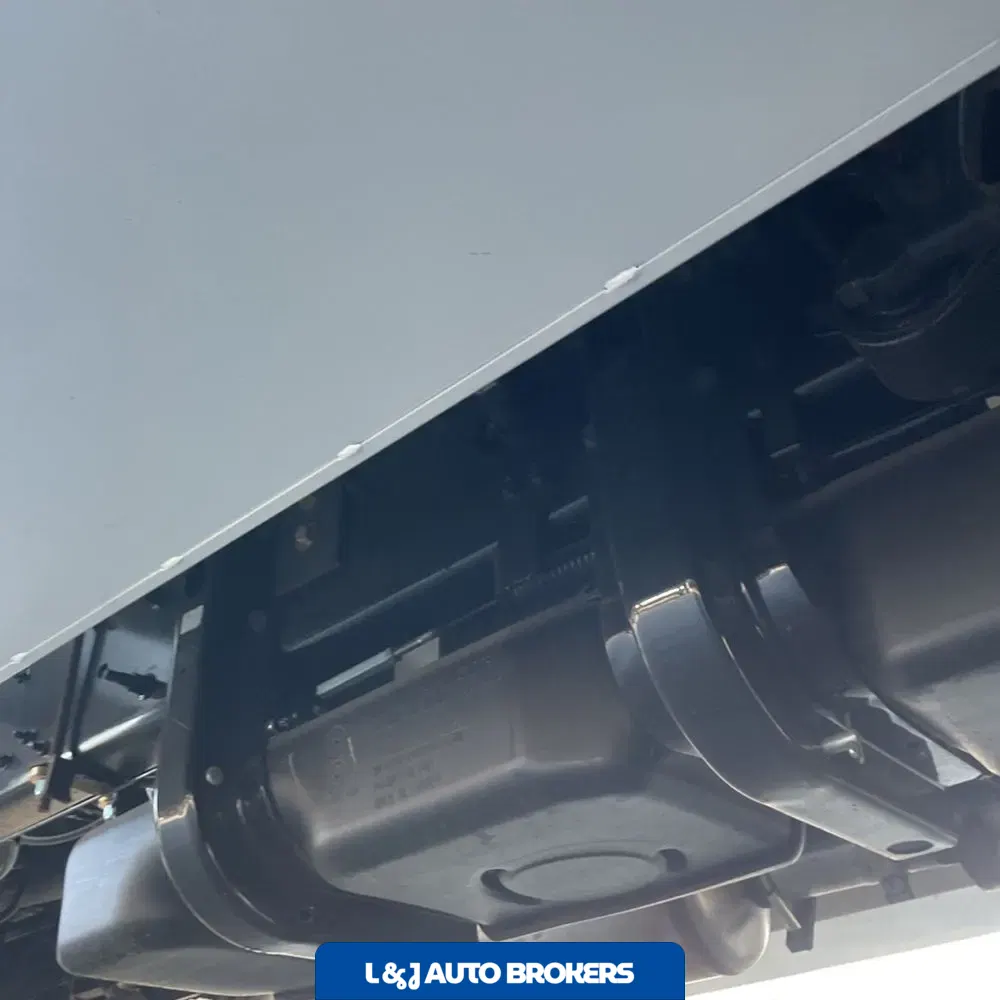 2023 Chevrolet Silverado 5500 W/T