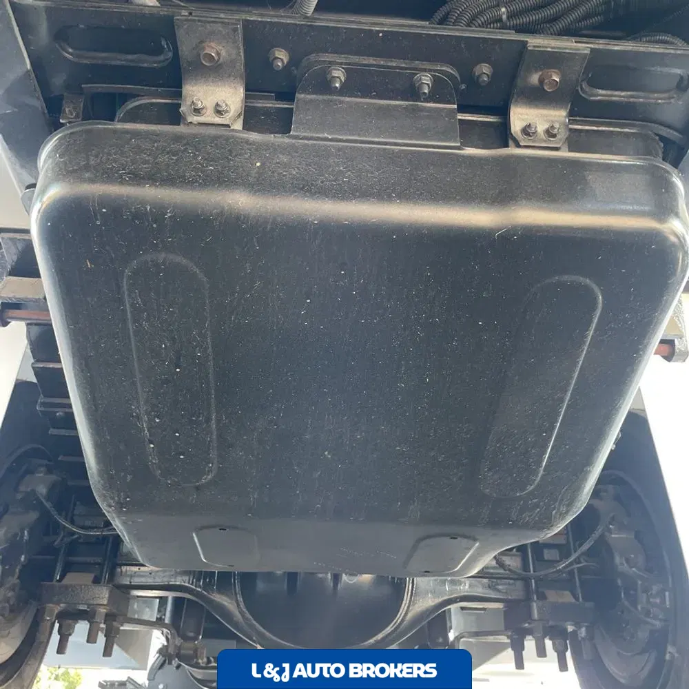 2023 Chevrolet Silverado 5500 W/T