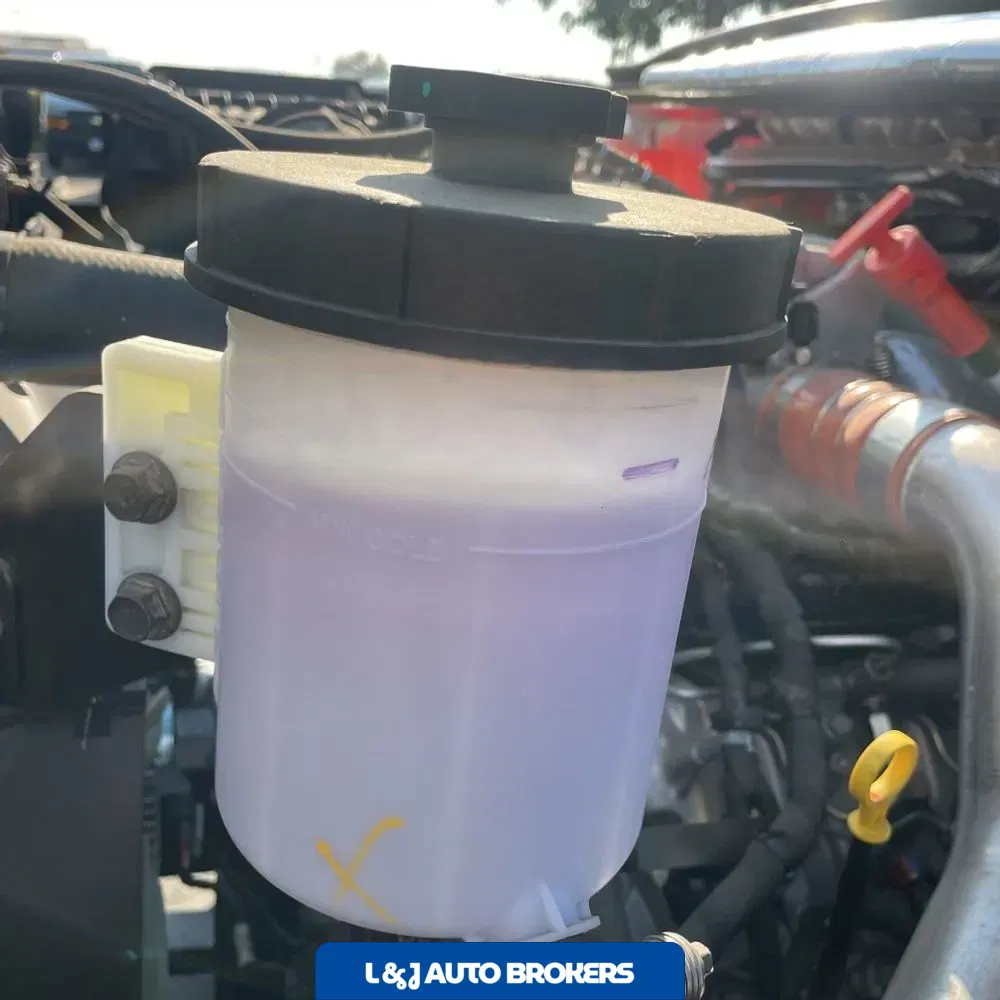 2023 Chevrolet Silverado 5500 W/T