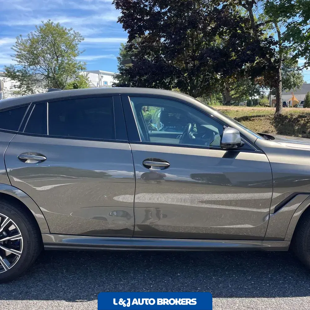 2023 BMW X6 M50i