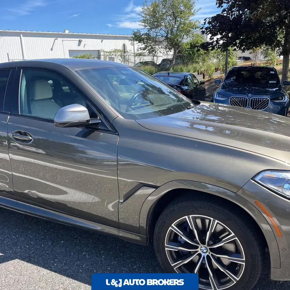 2023 BMW X6 M50i