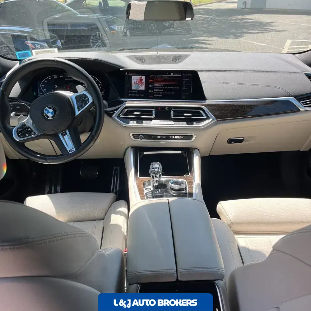 2023 BMW X6 M50i