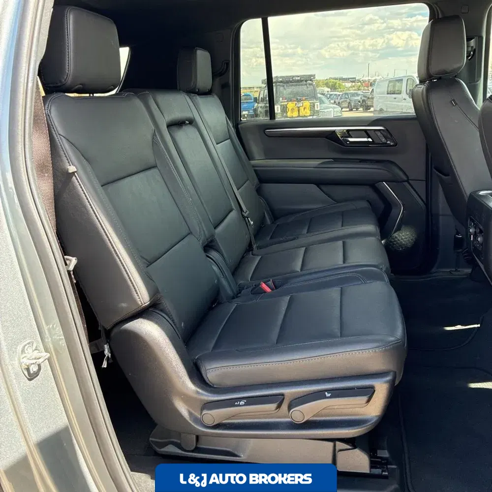 2025 Chevrolet Suburban Z71
