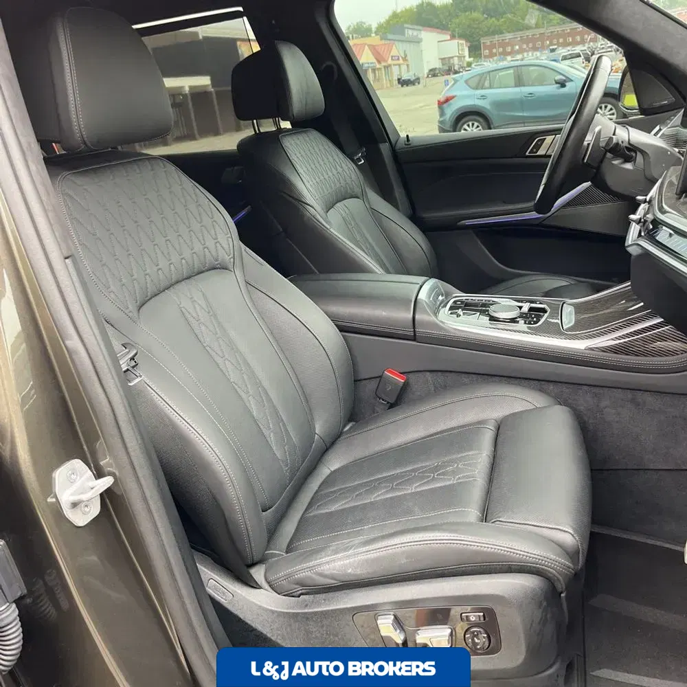 2024 BMW X7 M60i