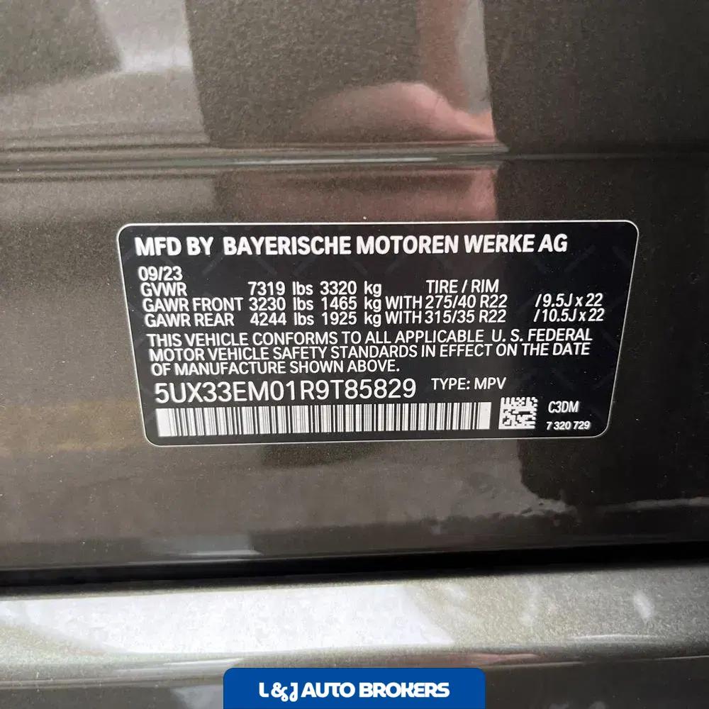2024 BMW X7 M60i
