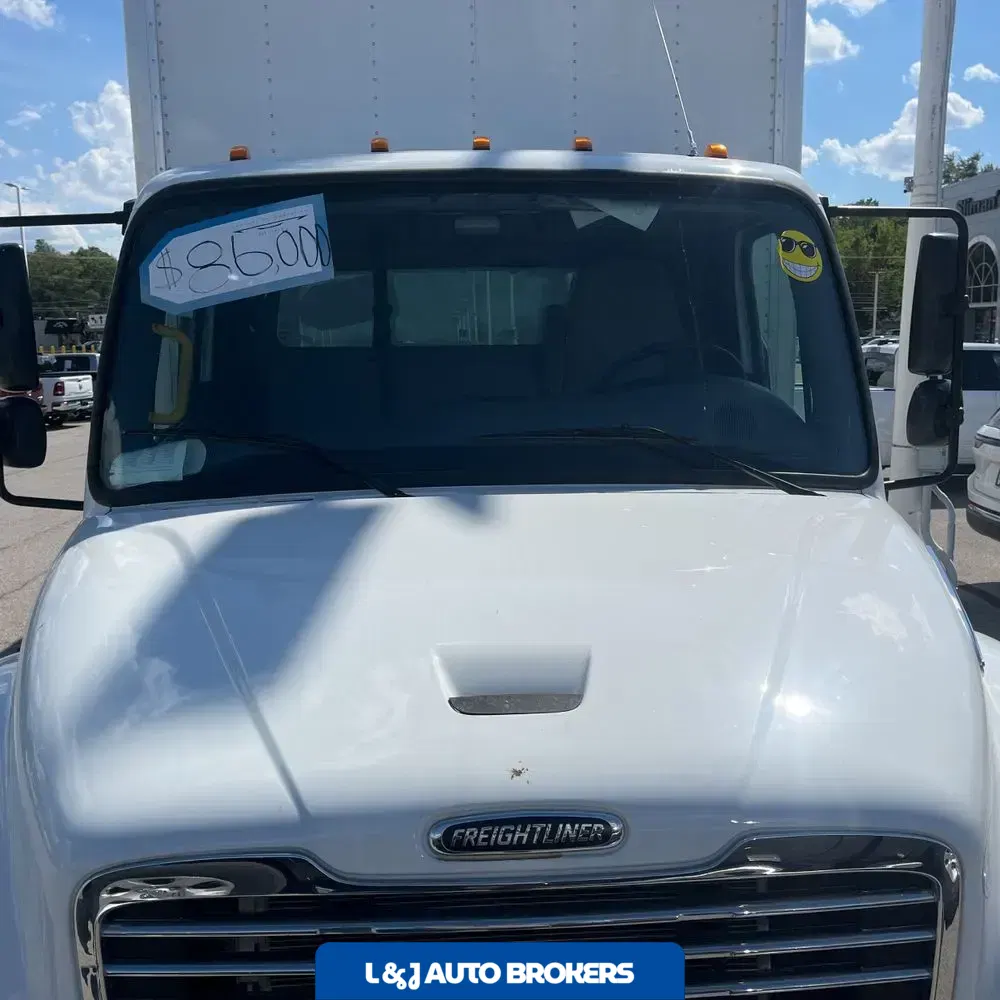 2024 Freightliner M2 106