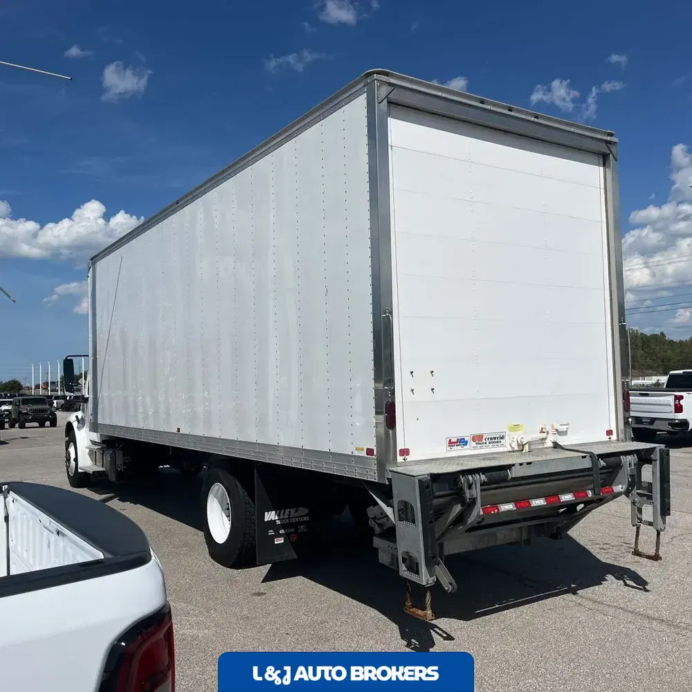2024 Freightliner M2 106