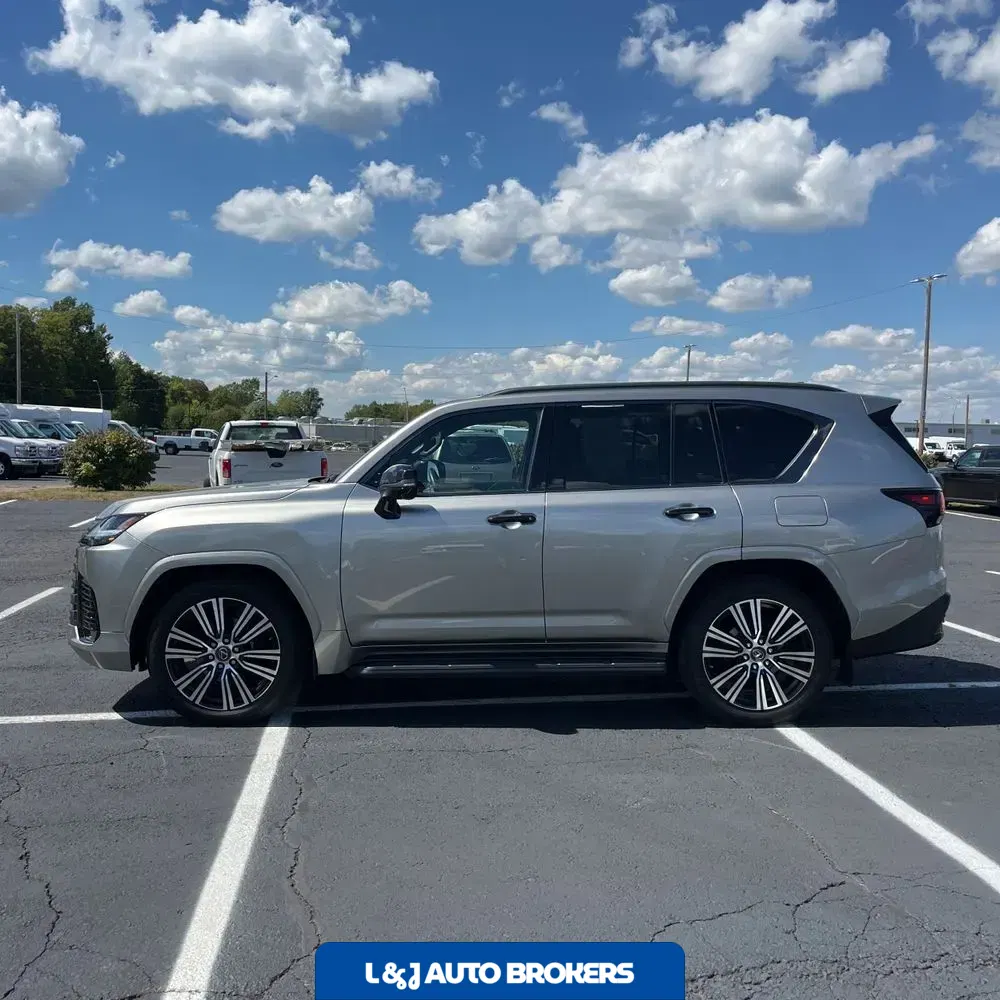 2023 Lexus LX 600 Luxury