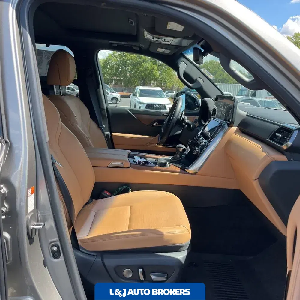 2023 Lexus LX 600 Luxury