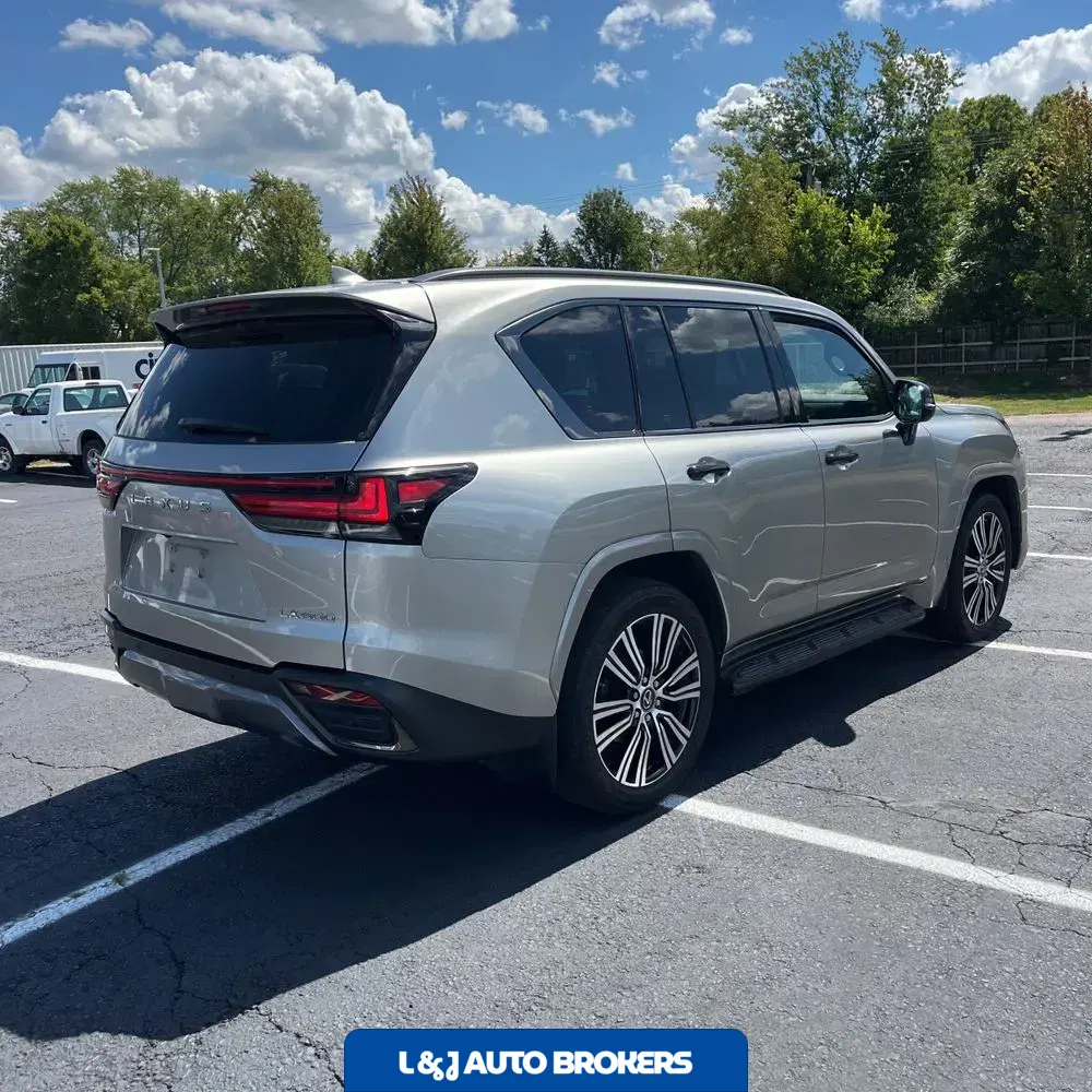 2023 Lexus LX 600 Luxury
