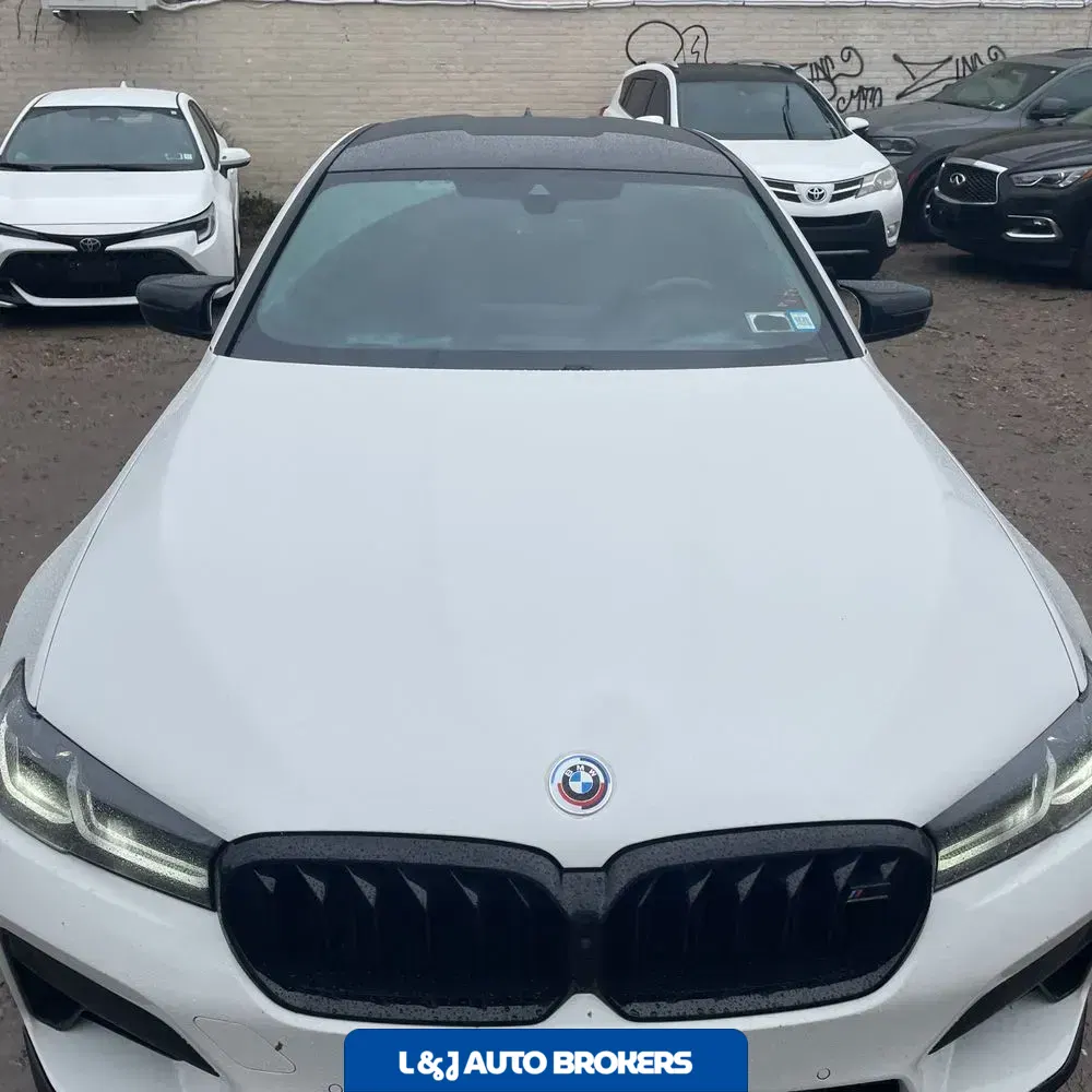2023 BMW M5